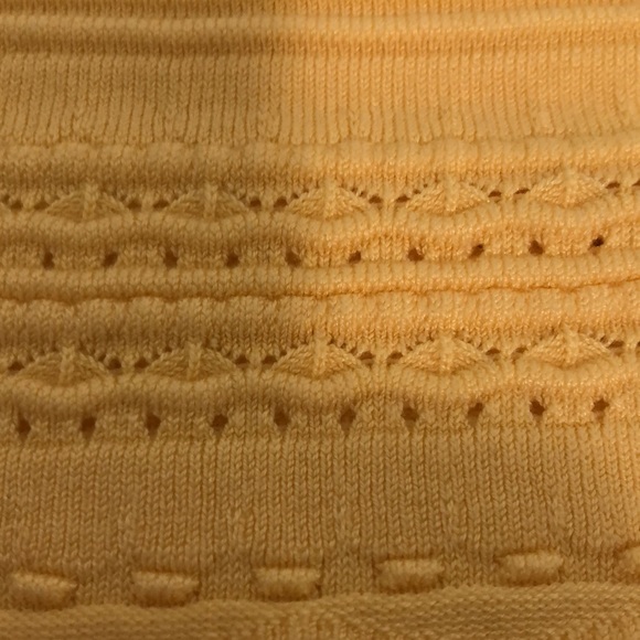 WHBM Yellow Off Shoulders Knit Tank M - Picture 3 of 6